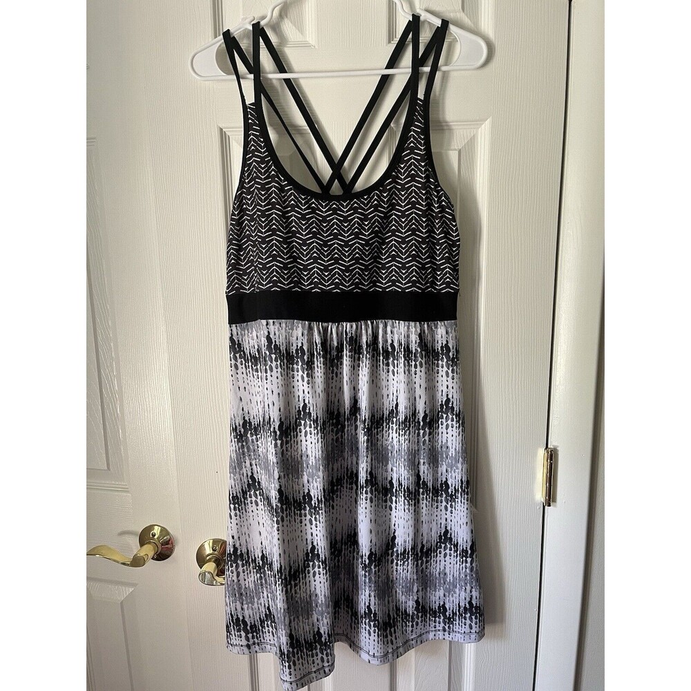 Tehama Women's Dress Size M Empire Waist Tank Black And White